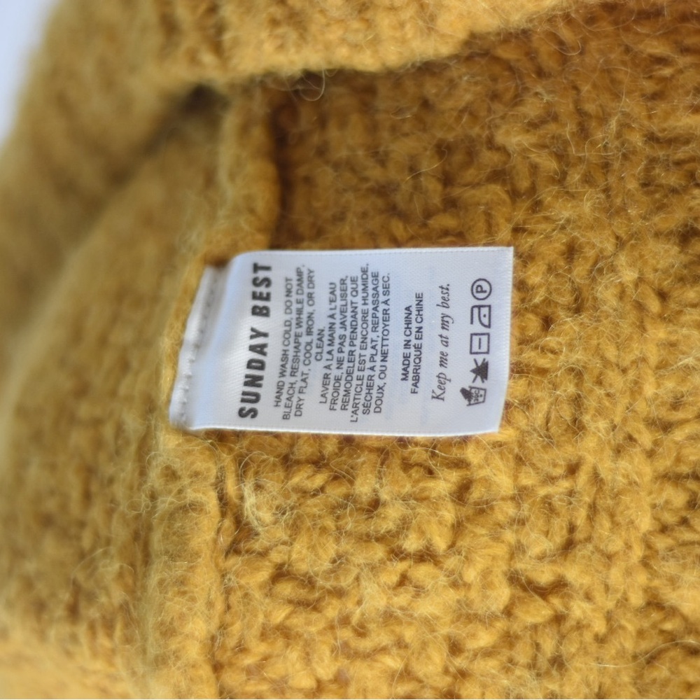 Aritzia Sunday Best Melly Sweater - Picture 8 of 8